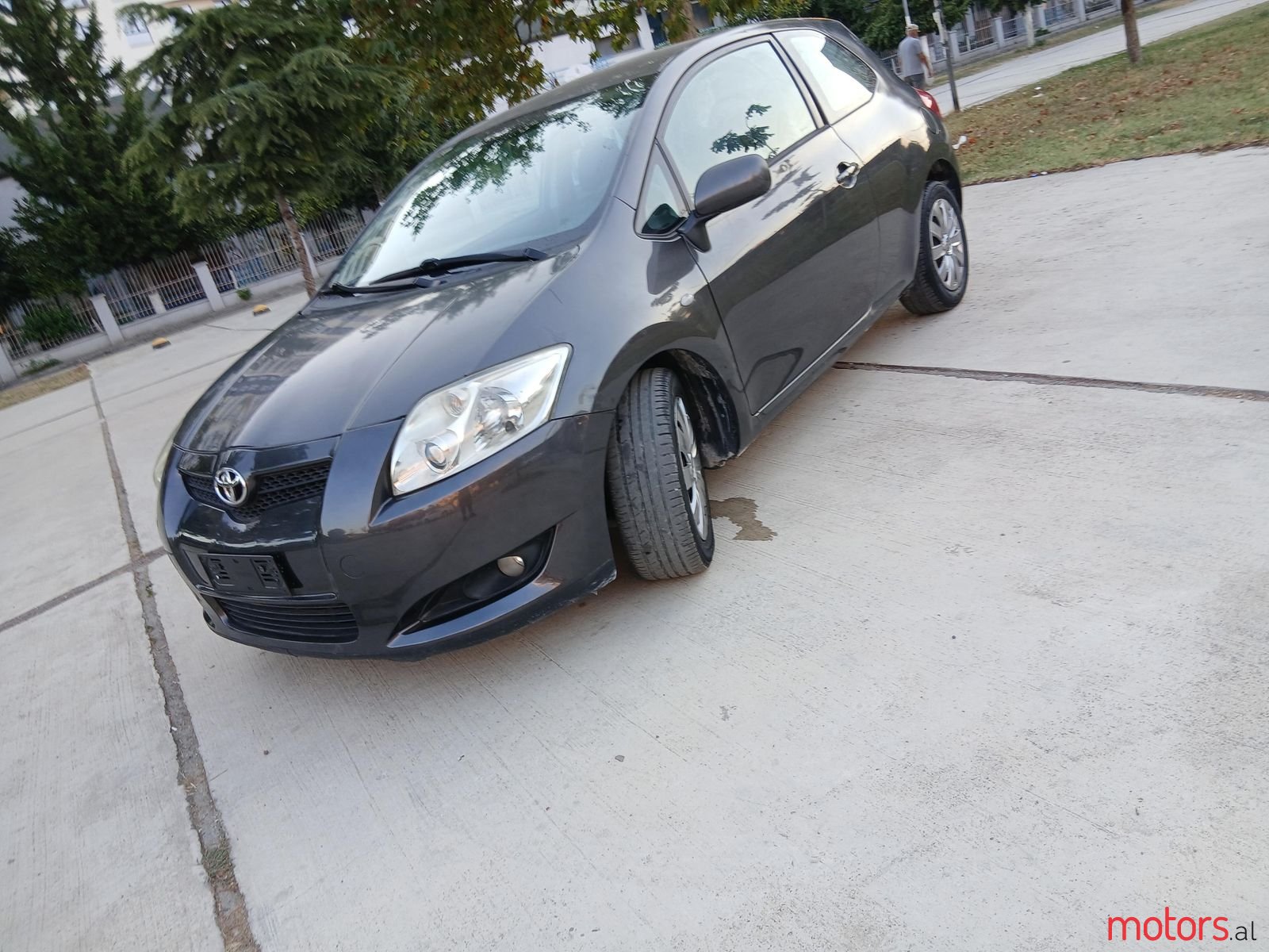 2008' Toyota Auris photo #2