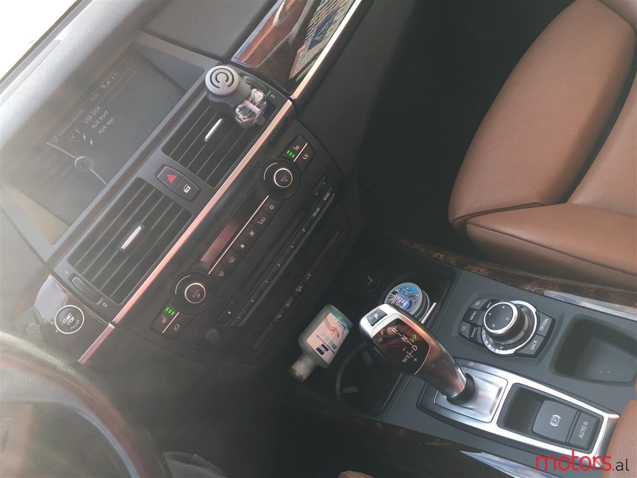 2010' BMW X5 photo #6