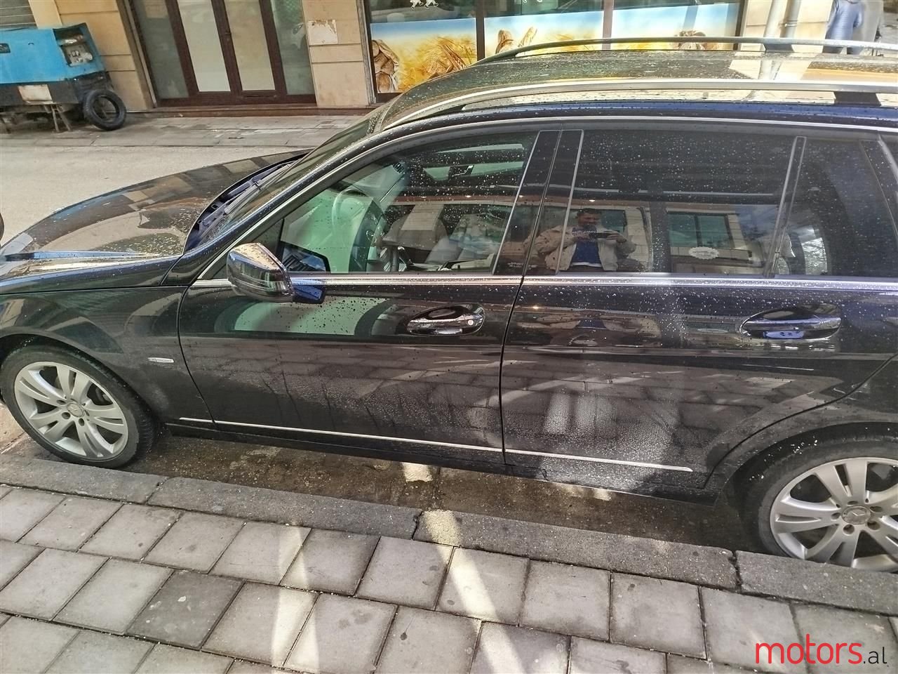 2011' Mercedes-Benz C 220 photo #2