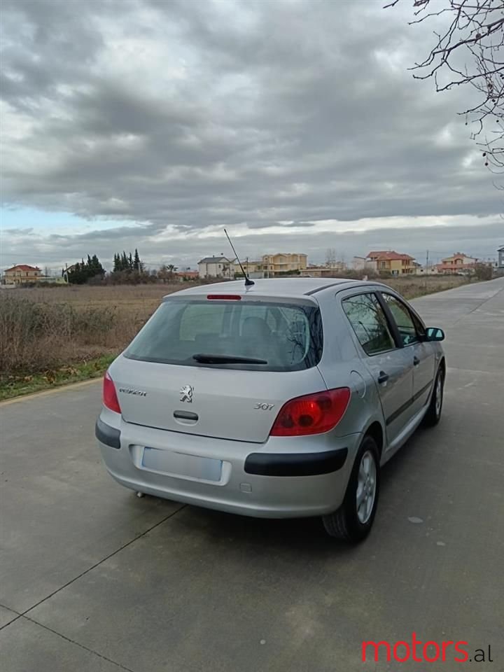 2003' Peugeot 207 photo #2