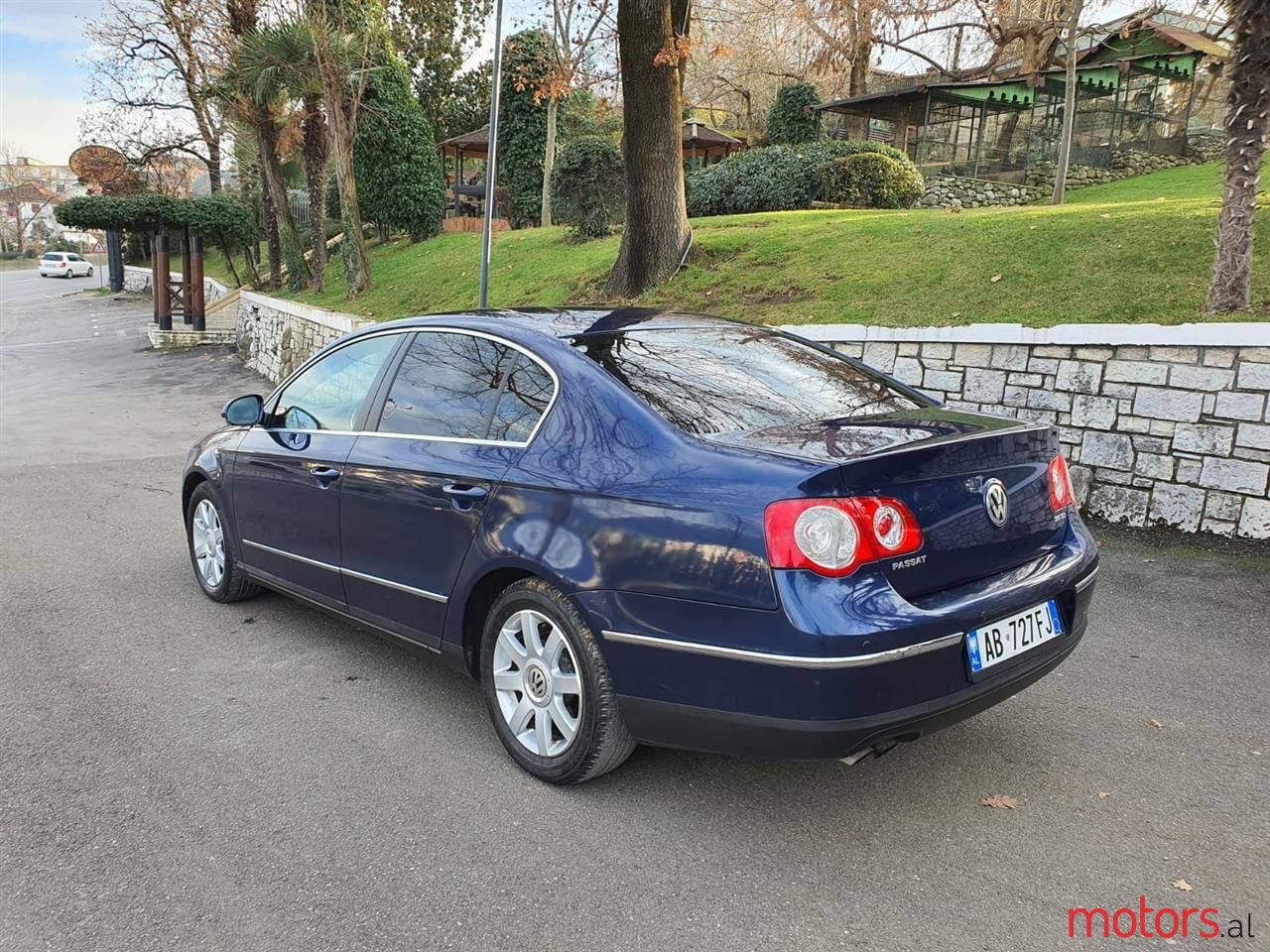 2005' Volkswagen Passat photo #3