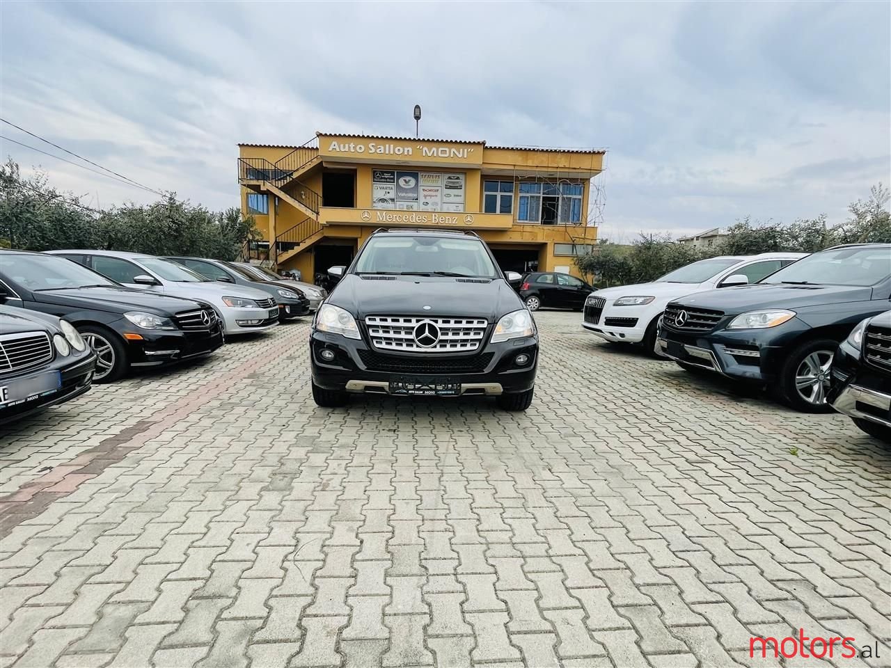 2010' Mercedes-Benz ML 350 photo #3