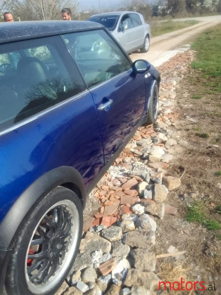 2004' MINI Cooper S photo #4