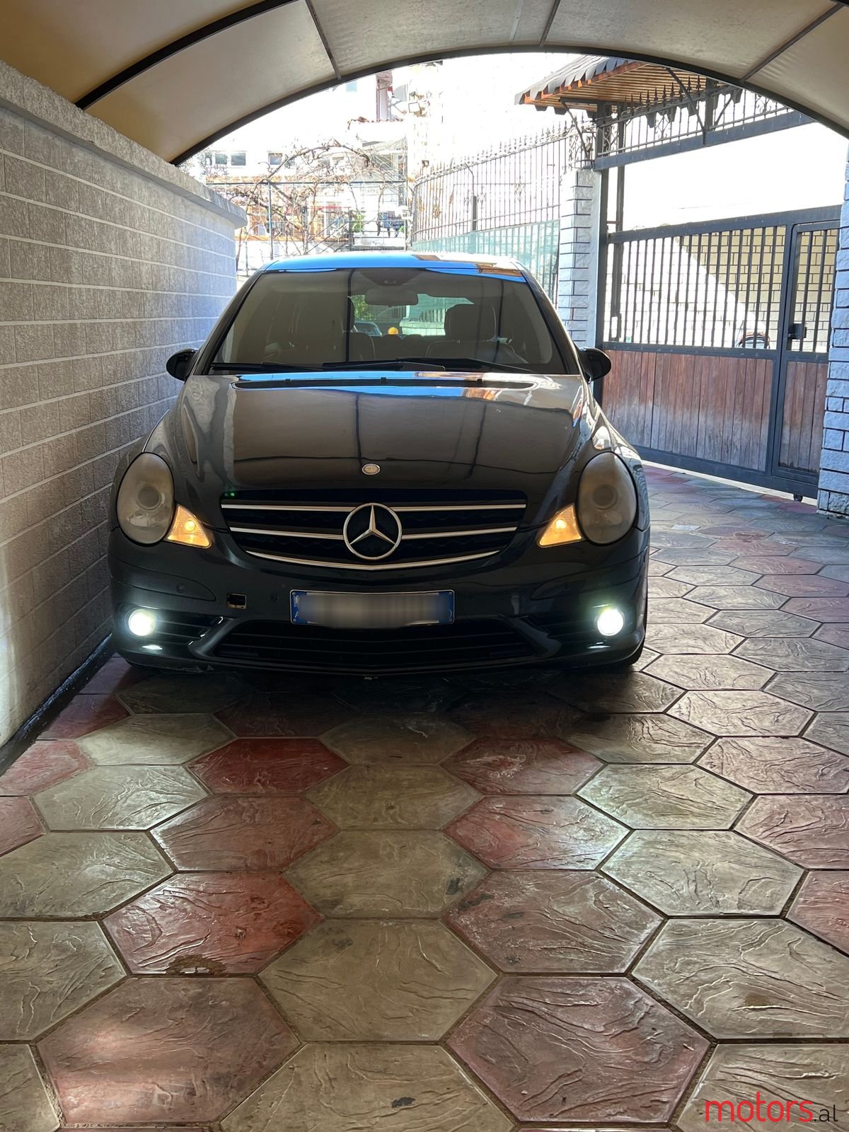 2007' Mercedes-Benz R 320 photo #1