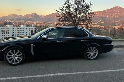 2007' Jaguar XJ