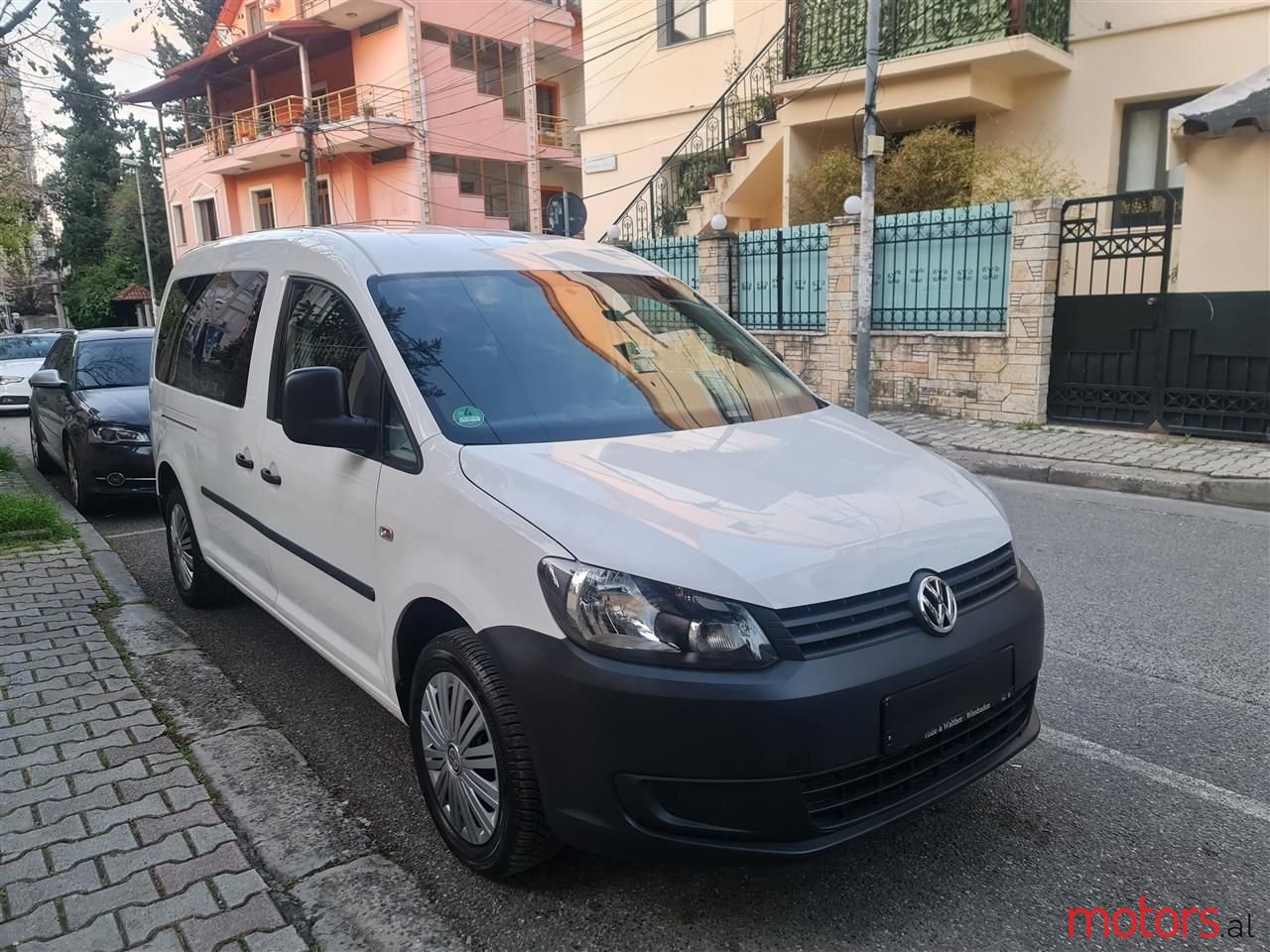 2014' Volkswagen Caddy photo #1