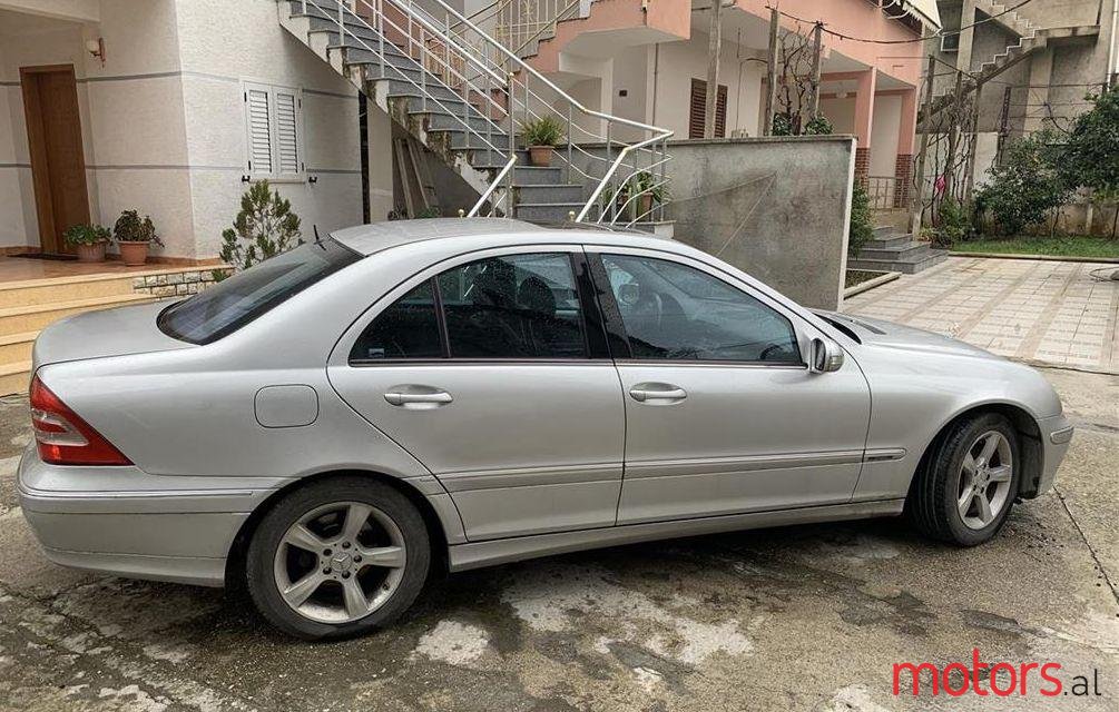 2004' Mercedes-Benz C 200 photo #1
