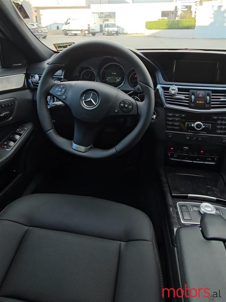 2012' Mercedes-Benz E 350 photo #5