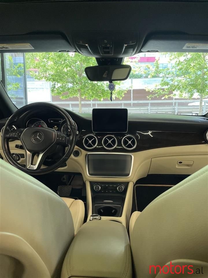 2016' Mercedes-Benz CLA 250 photo #4