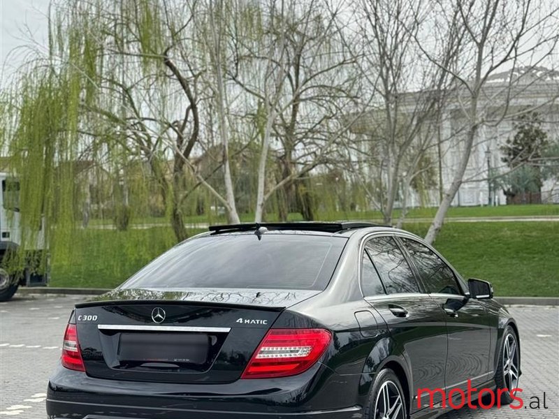 2012' Mercedes-Benz C 300 photo #5