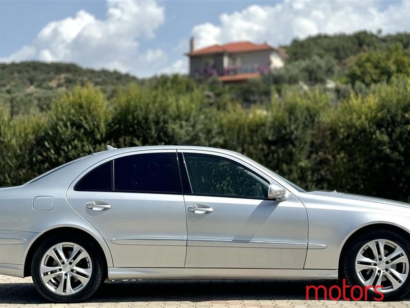 2007' Mercedes-Benz E 220 photo #6