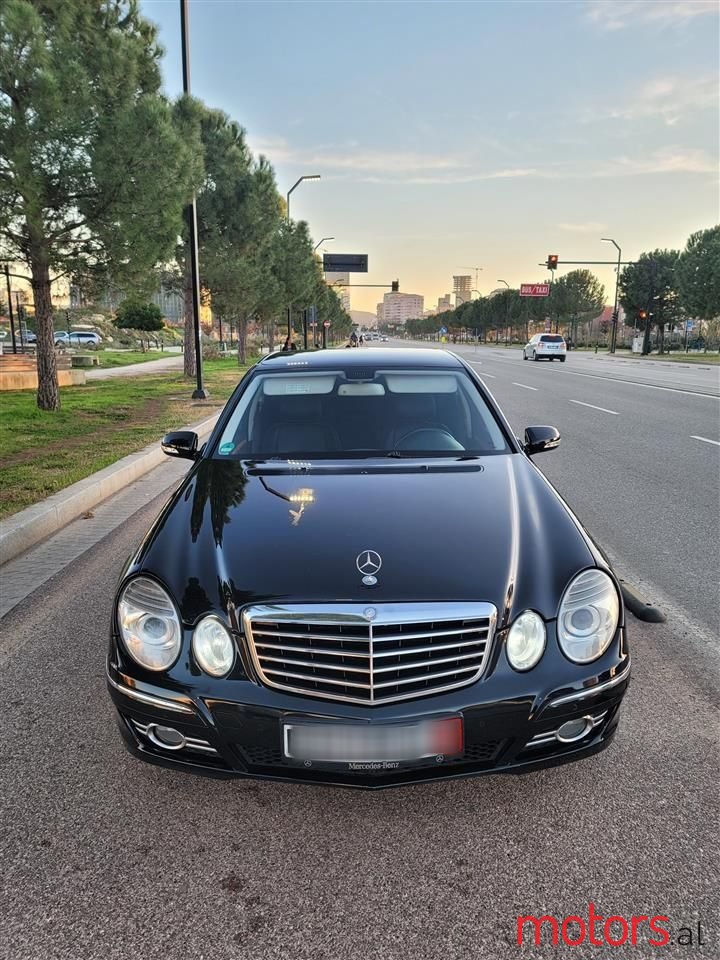 2009' Mercedes-Benz 220 photo #2