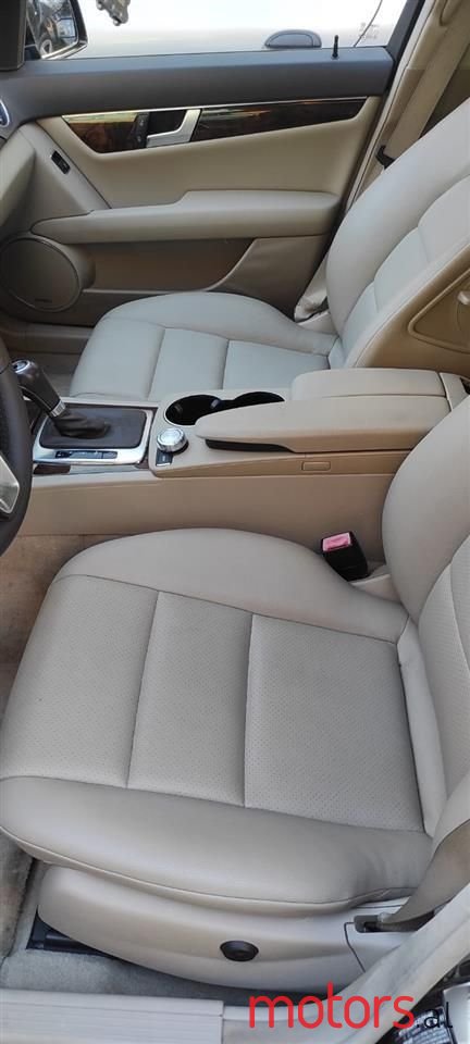 2012' Mercedes-Benz C 250 photo #5