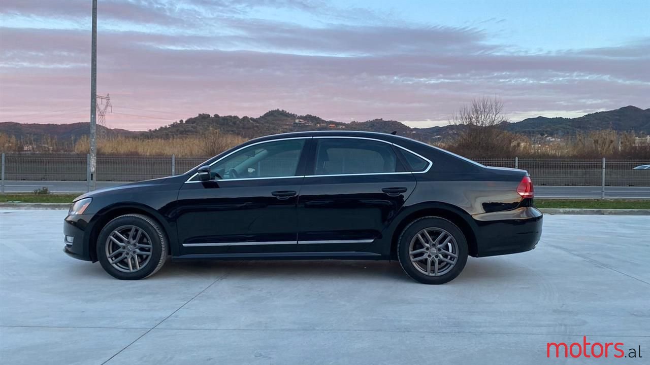 2013' Volkswagen Passat photo #3