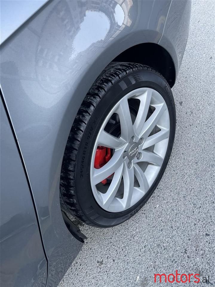 2013' Audi A4 photo #3