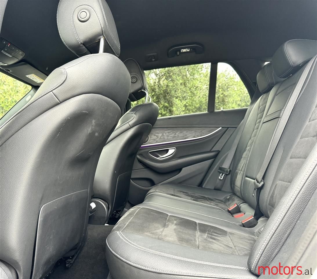 2018' Mercedes-Benz E 220 photo #3