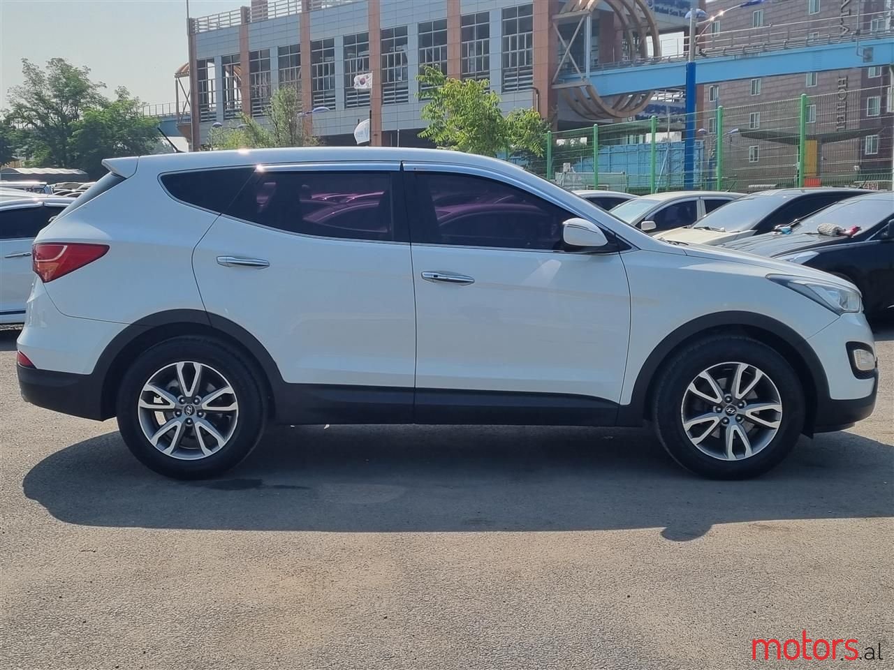 2013' Hyundai Santa Fe photo #3