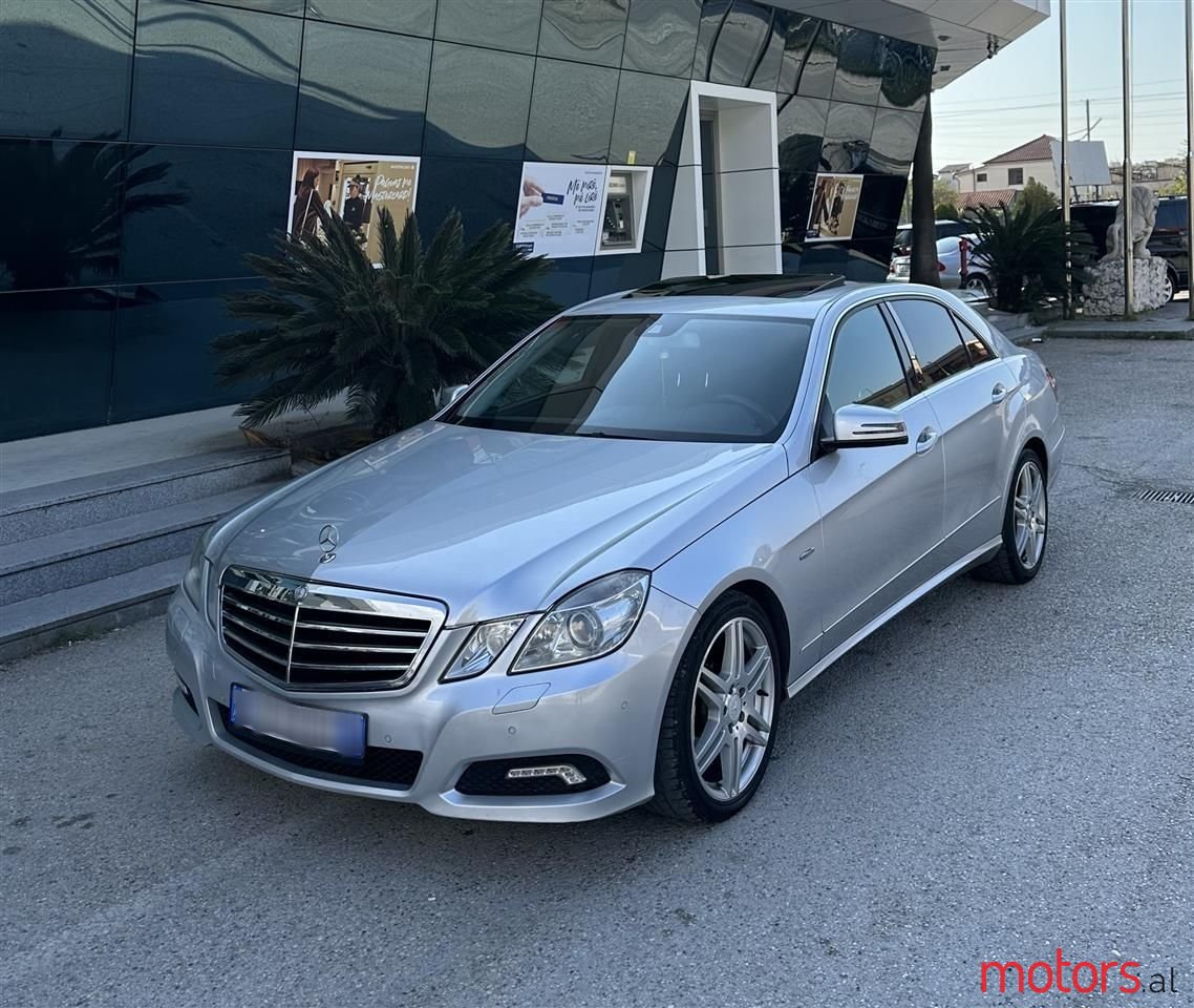 2010' Mercedes-Benz 220 photo #1