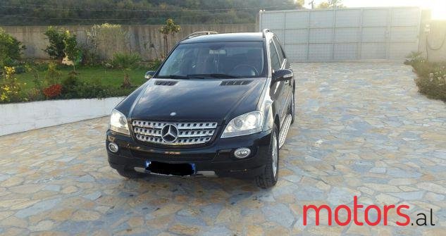 2008' Mercedes-Benz ML-Class photo #2