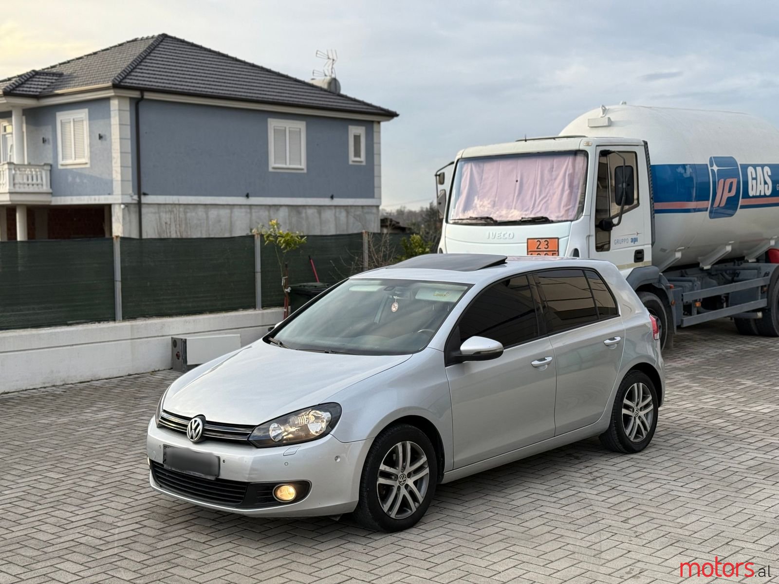 2012' Volkswagen Golf photo #3