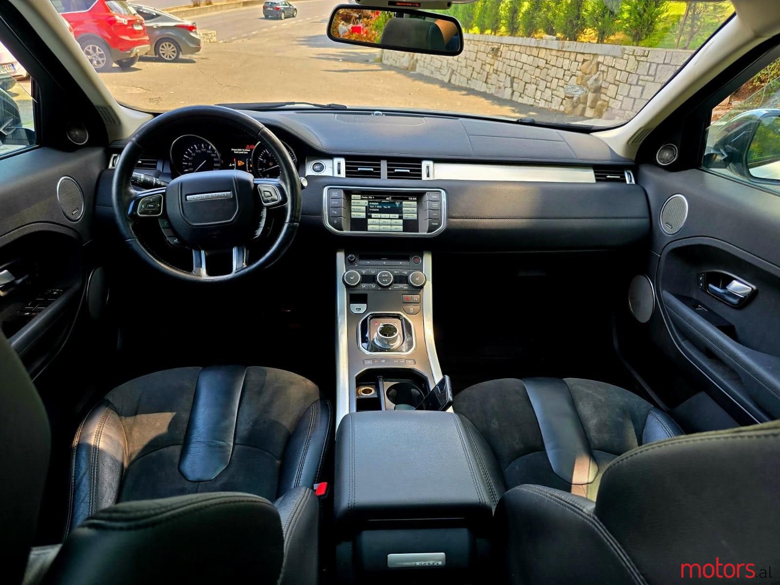 2015' Land Rover Range Rover Evoque photo #4