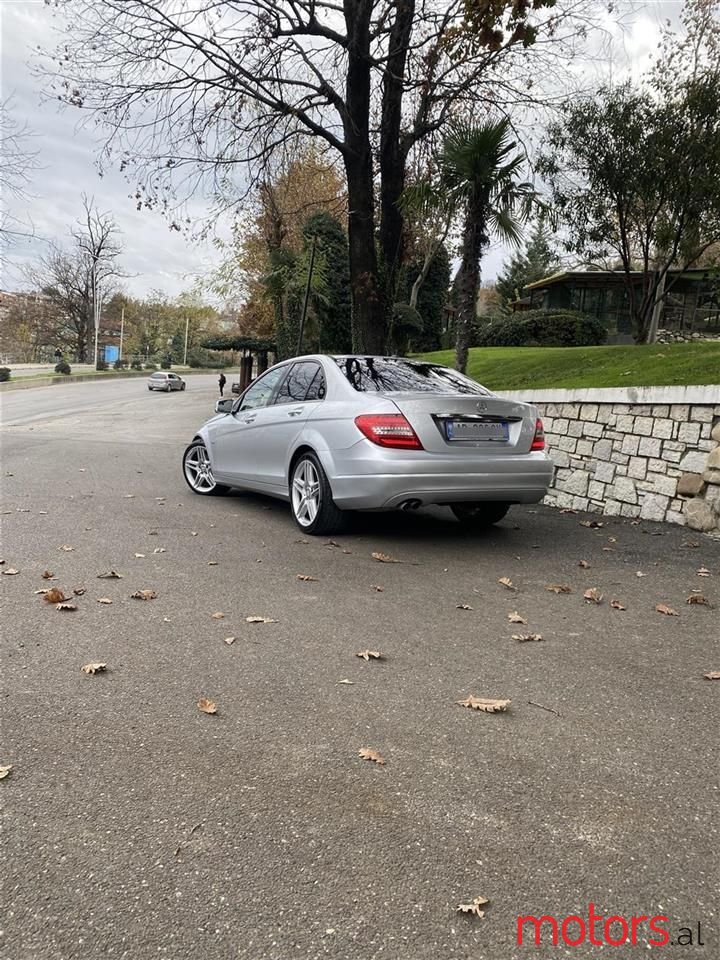 2011' Mercedes-Benz C 220 photo #3