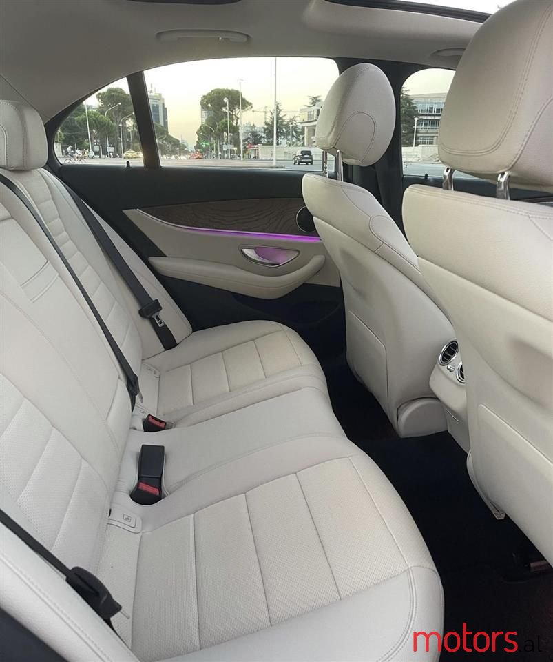 2017' Mercedes-Benz E 200 photo #3
