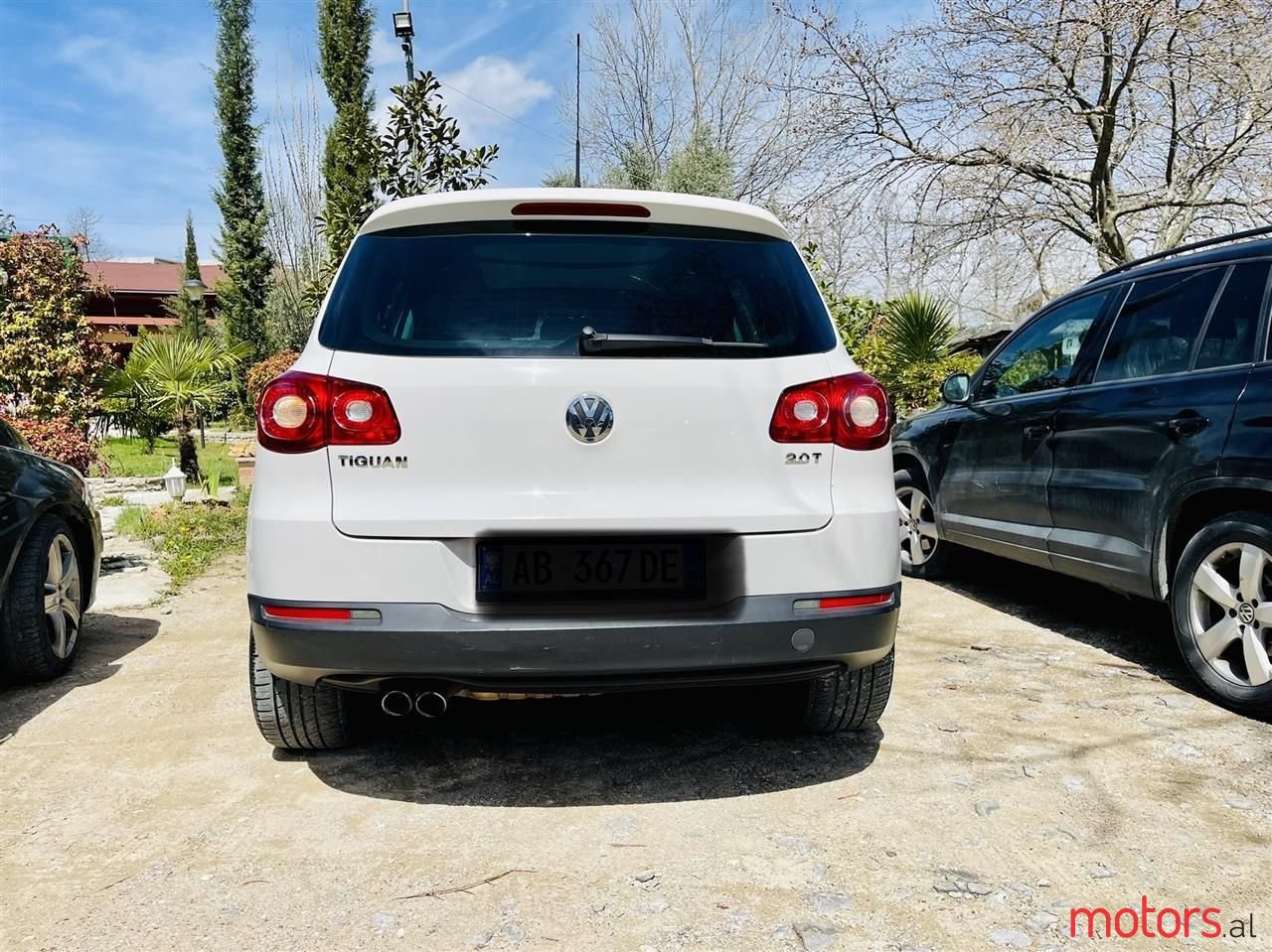 2010' Volkswagen Tiguan photo #1