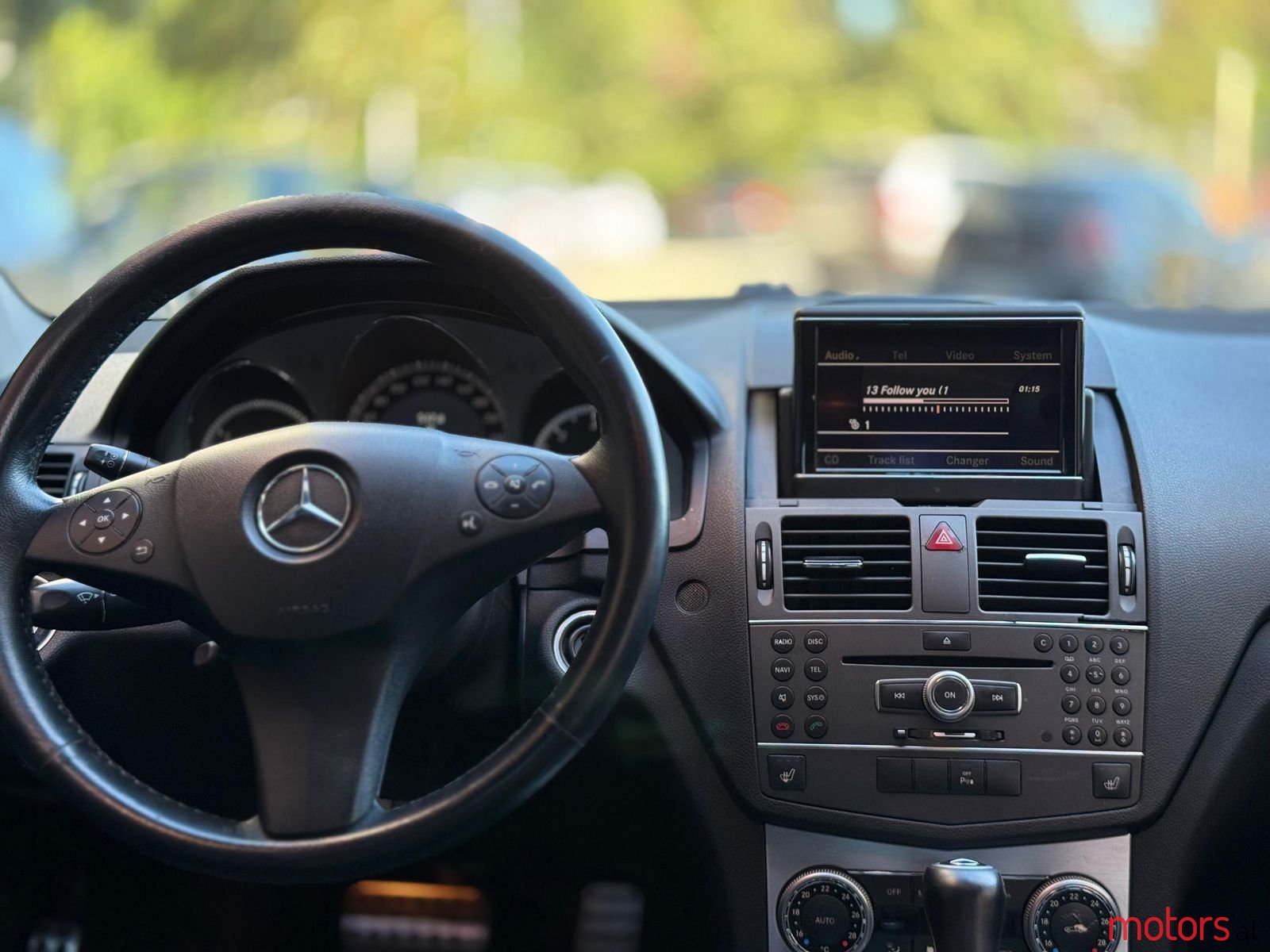 2010' Mercedes-Benz 220 photo #3