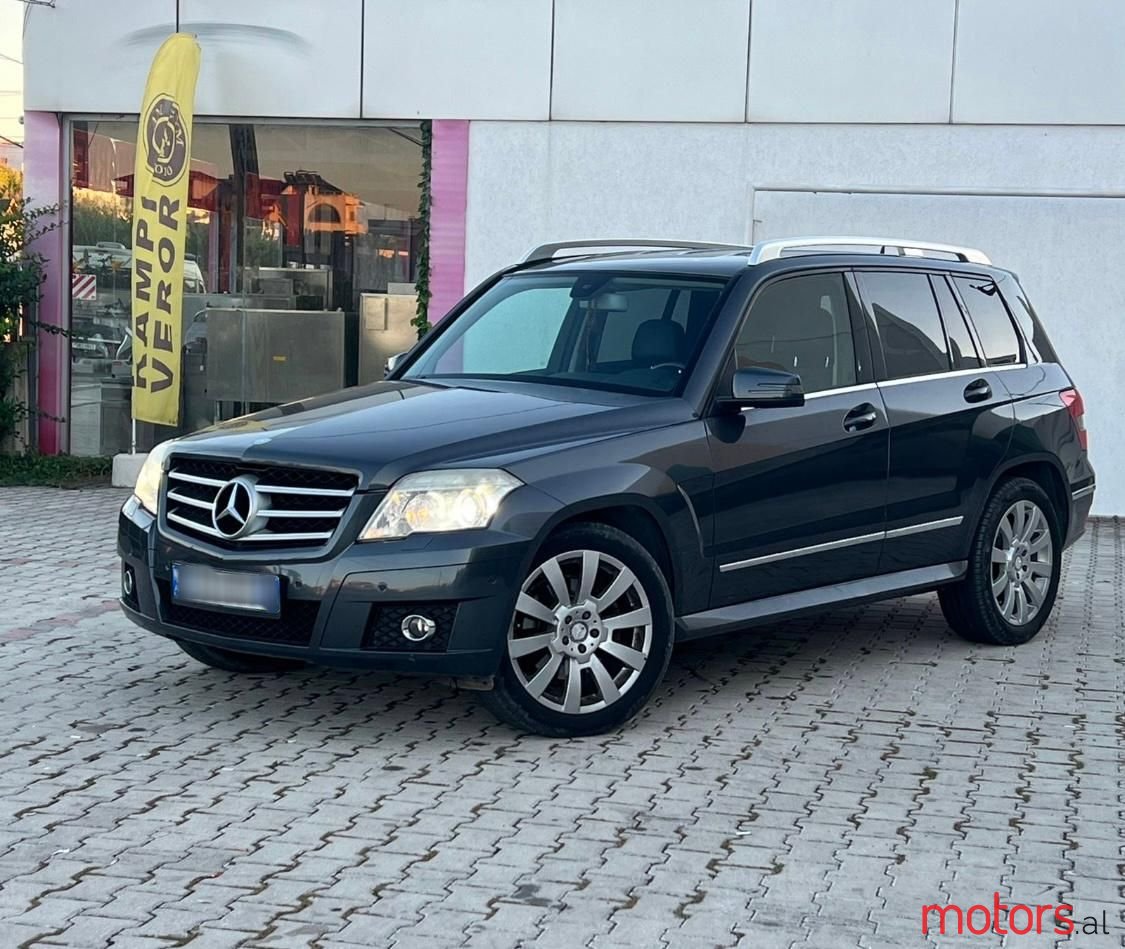 2010' Mercedes-Benz GLK 320 photo #1