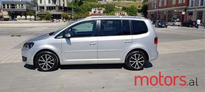 2015' Volkswagen Touran photo #5