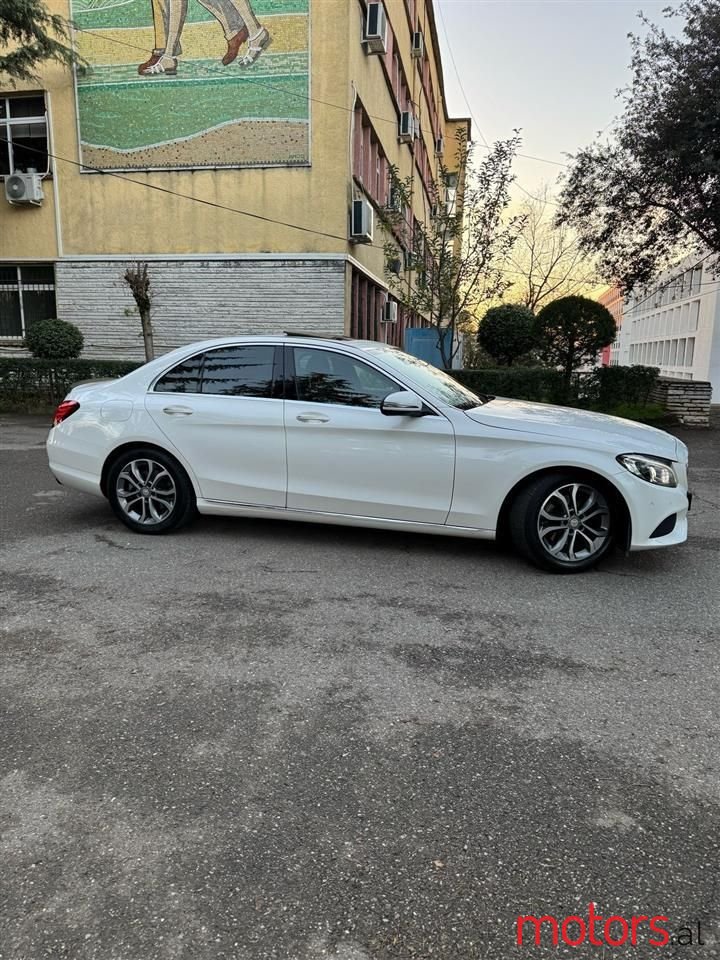 2017' Mercedes-Benz 220 photo #3