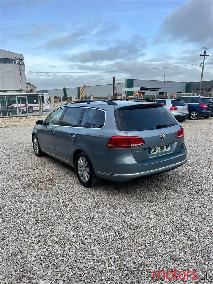 2012' Volkswagen Passat photo #4