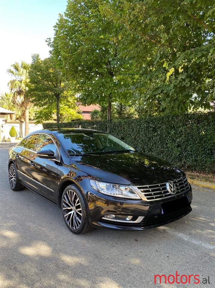 2016' Volkswagen Passat photo #1