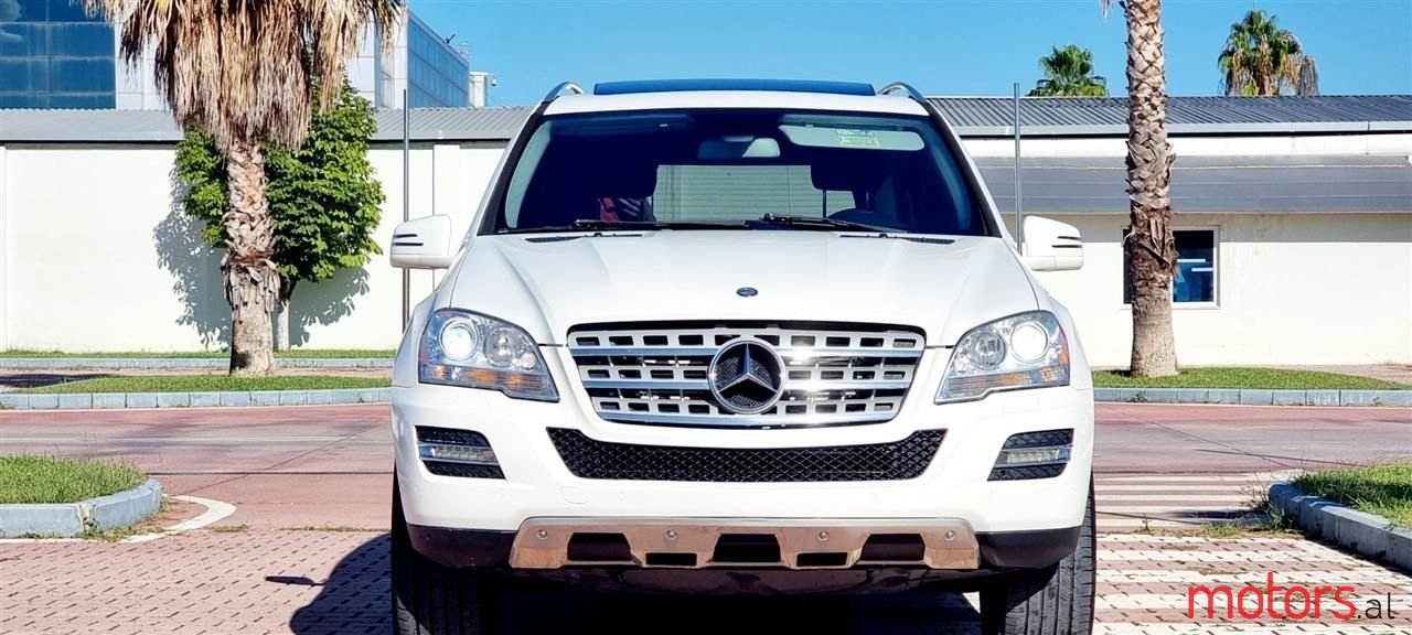 2011' Mercedes-Benz ML 350 photo #5