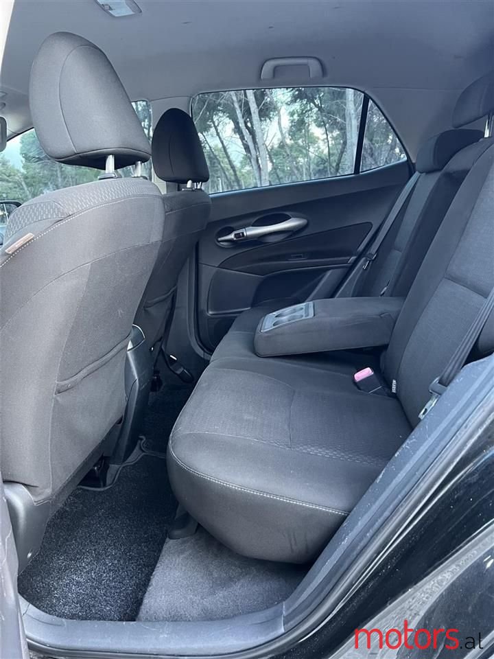 2008' Toyota Auris photo #5