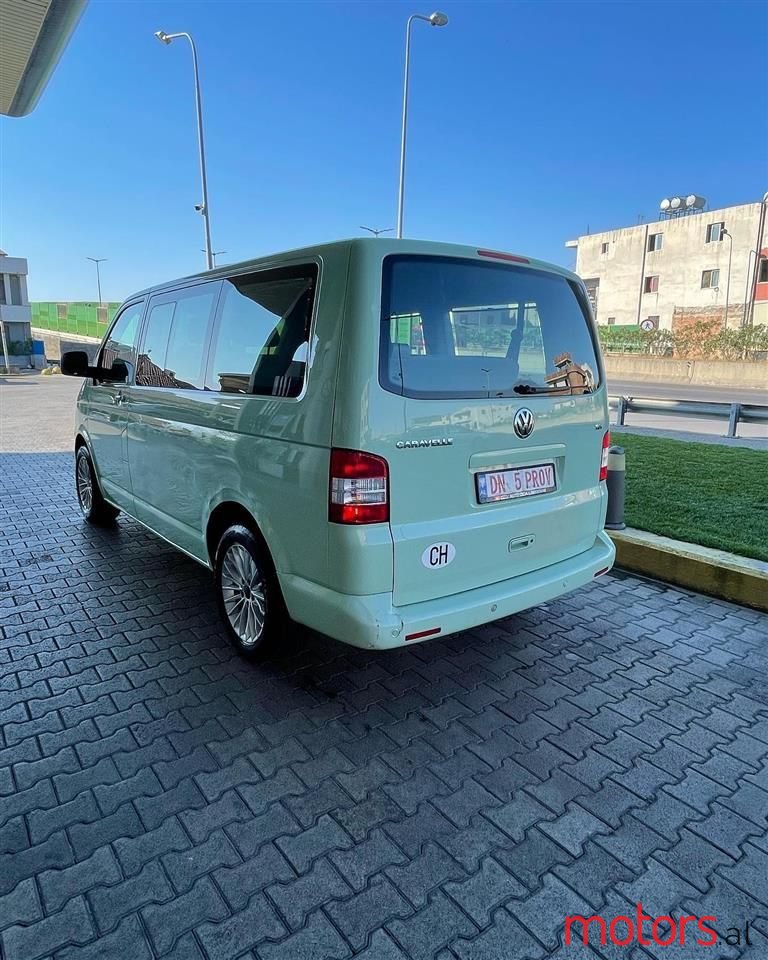 2006' Volkswagen T5 Caravelle photo #2