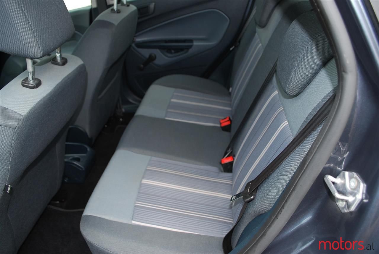 2010' Ford Fiesta photo #5
