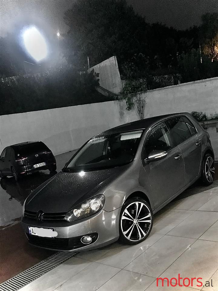 2010' Volkswagen Golf photo #5