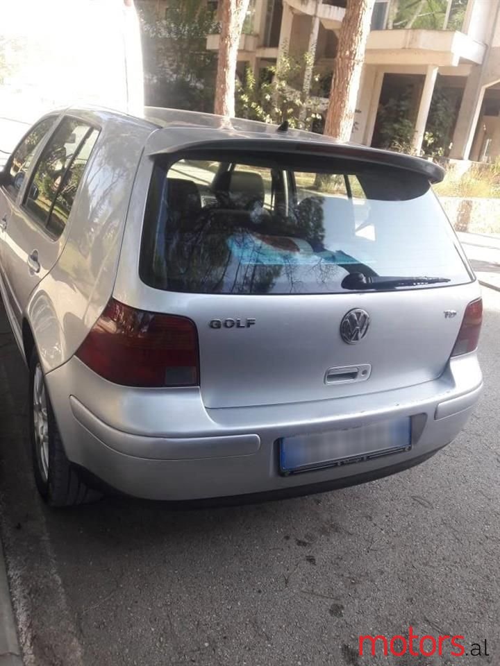 2003' Volkswagen Golf photo #3