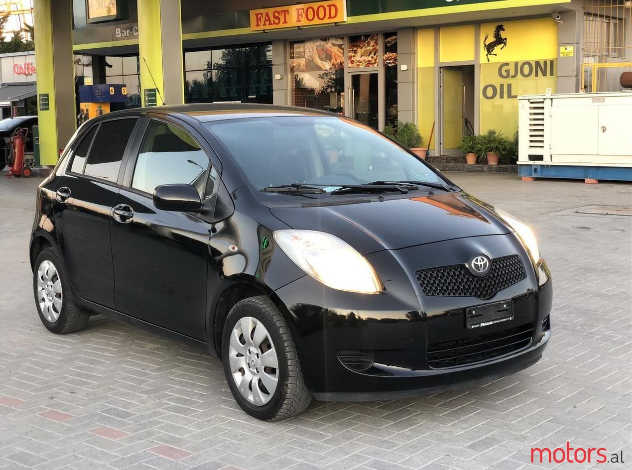 2007' Toyota Yaris photo #1
