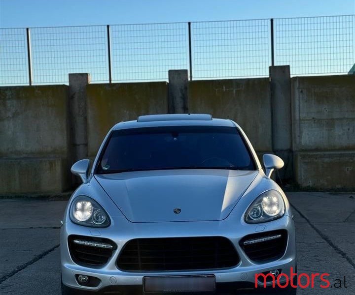 2011' Porsche Cayenne photo #6