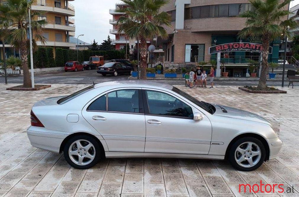 2003' Mercedes-Benz C 220 photo #1