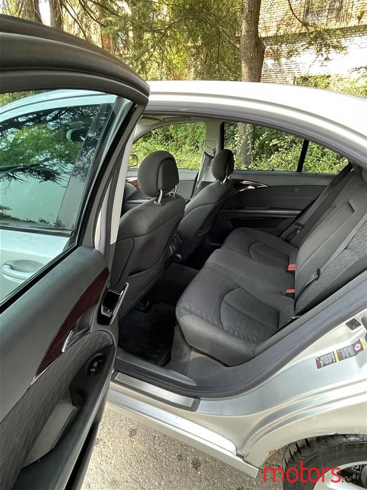 2004' Mercedes-Benz E 200 photo #5