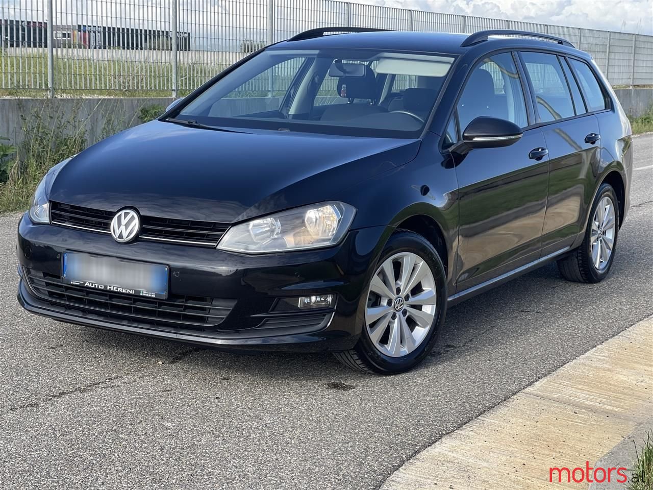 2014' Volkswagen Golf photo #6