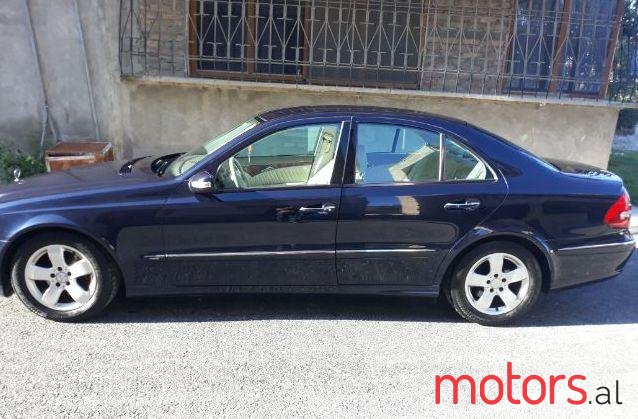 2004' Mercedes-Benz E-Class photo #1