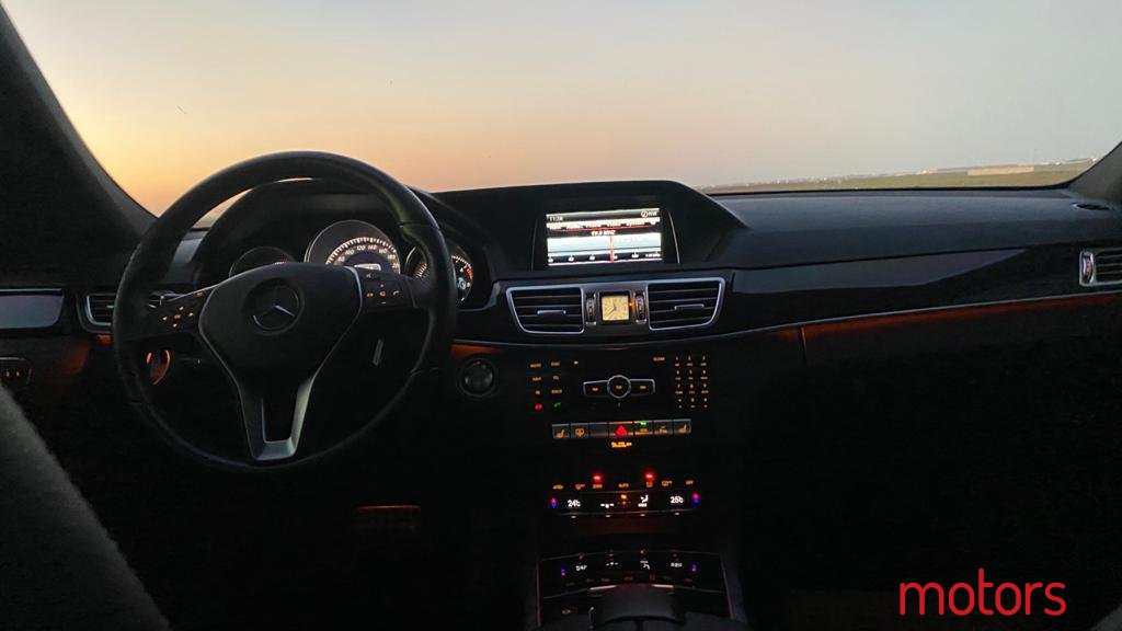 2014' Mercedes-Benz E-Class photo #5