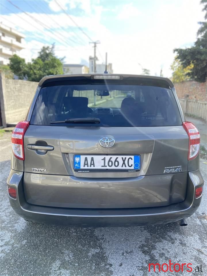 2011' Toyota RAV4 photo #4