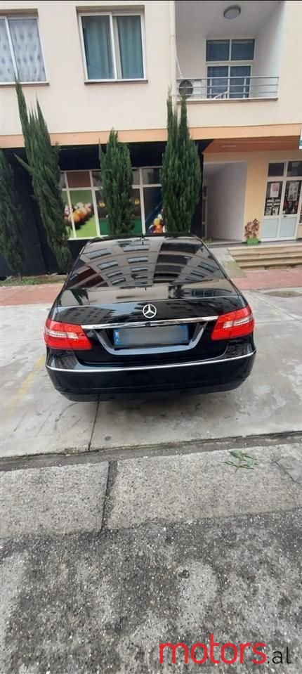 2010' Mercedes-Benz E 250 photo #3