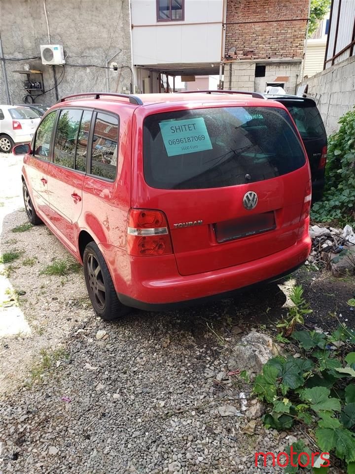 2007' Volkswagen Touran photo #5